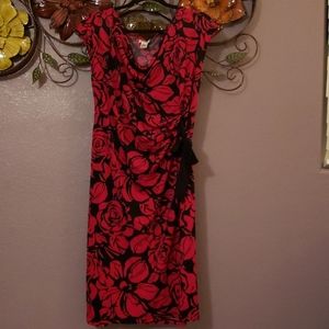 Maternity pink and black dress